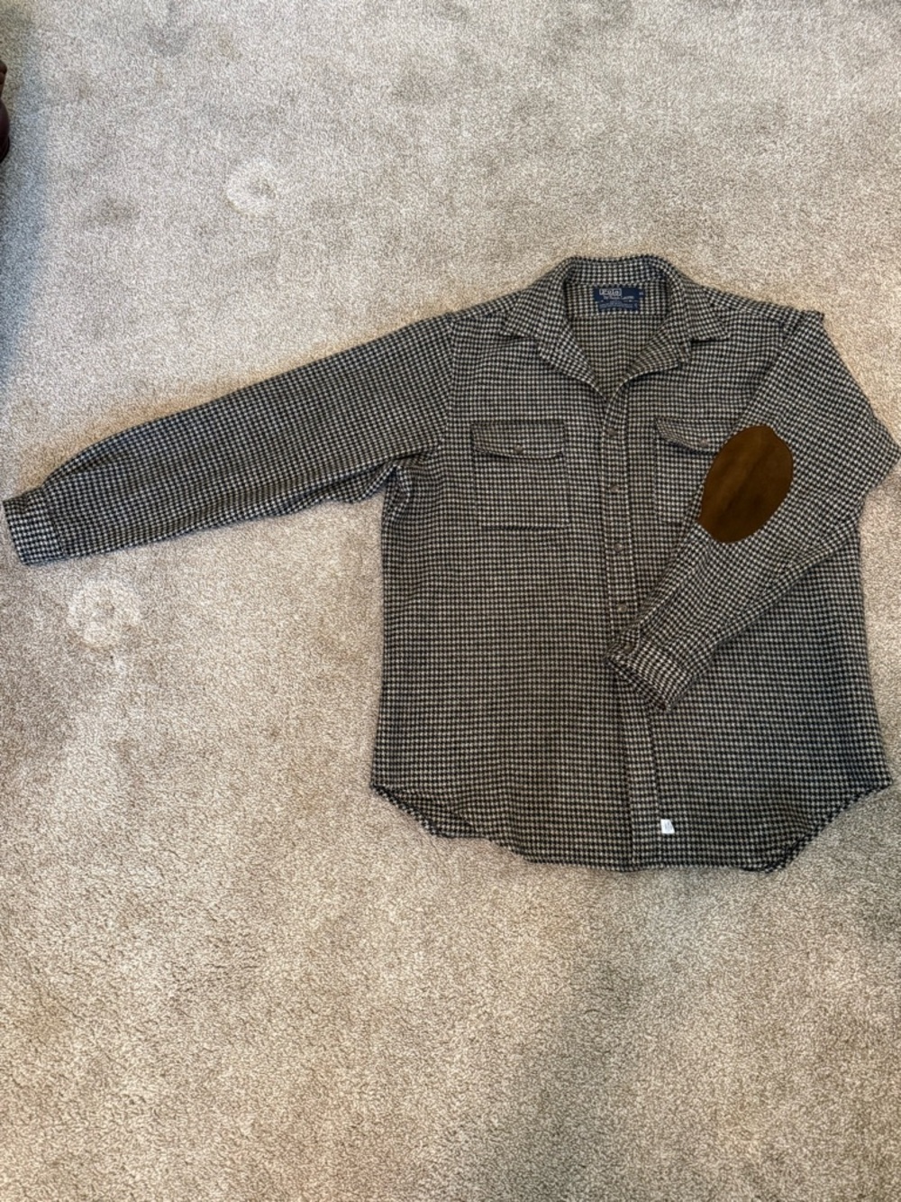 Ralph Lauren Black and Cream Houndstooth Oversized Shirt. - Picture 4 of 9